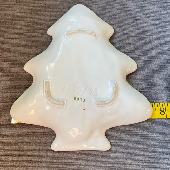 Vintage Set of 2 Hobbyist Christmas Tree dishes/platters - Picture 9 of 9